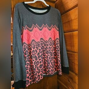 NWOT Crazy Train Black and Gray Sweater Sweater Print Long Sleeve Tee SIZE LARGE